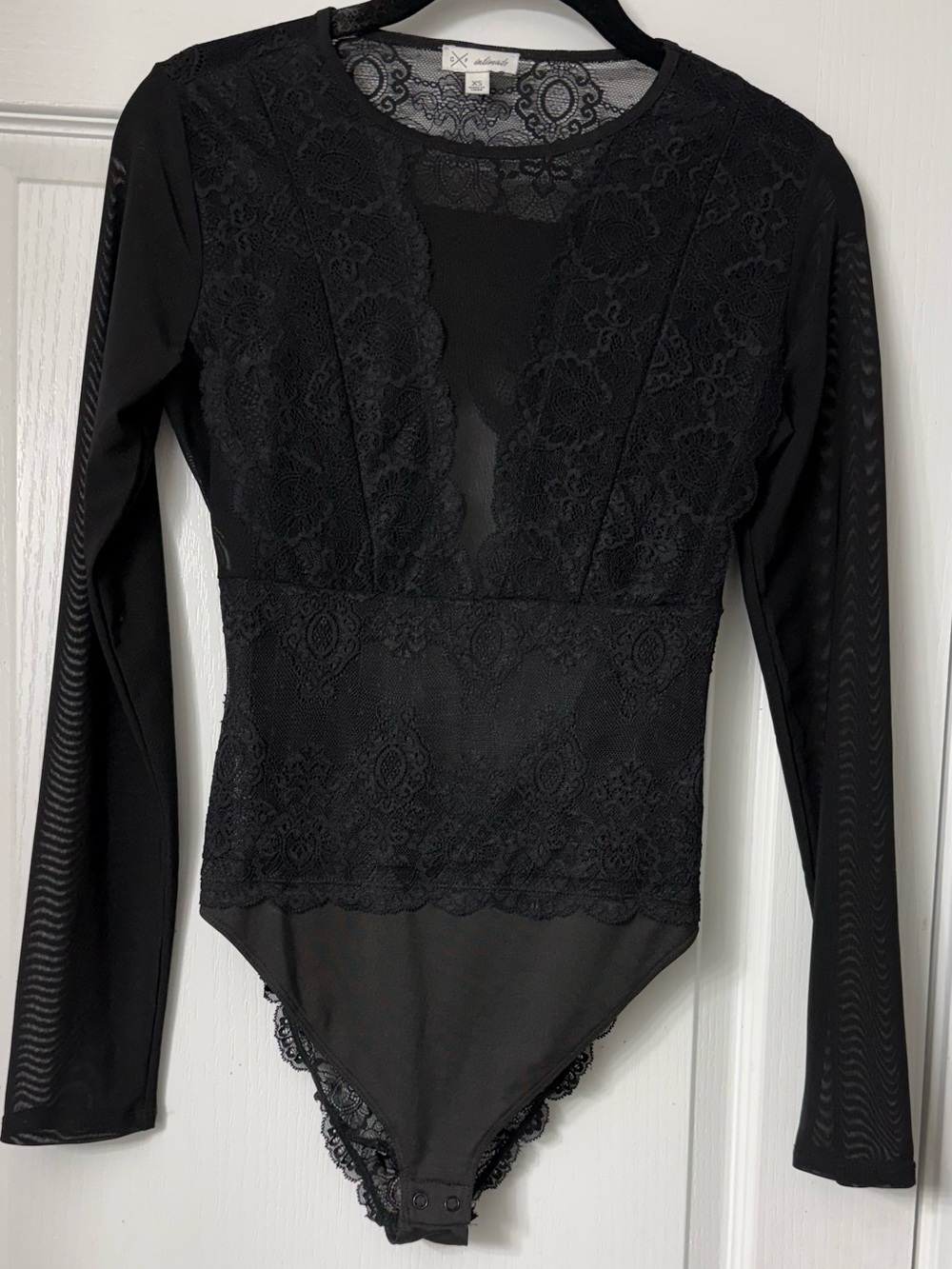 Lace-Trim Long Sleeve Bodysuit - Black - GxF